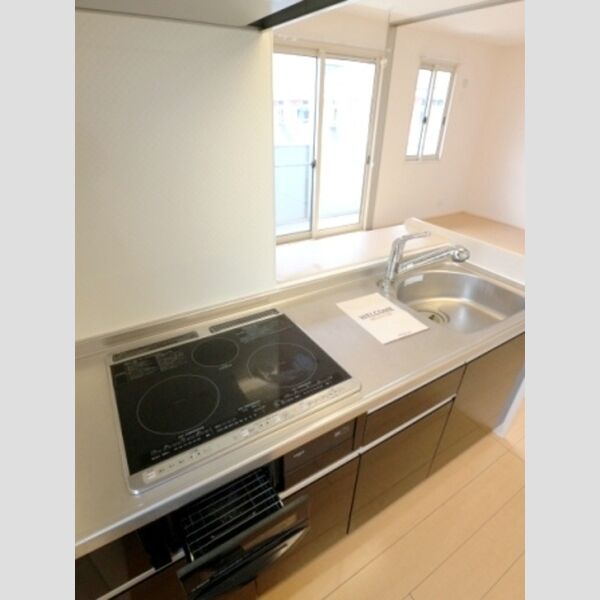 カームベリー　B201号室 IHコンロ3口付き