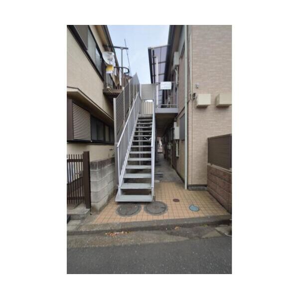 サンライフ瀬谷203号室 エントランス