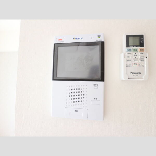 AZALEA502号室 テレビモニターインターフォン