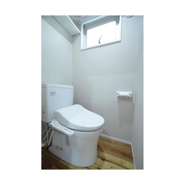 ダイヤモンドレジデンス東日暮里第二302号室 トイレ