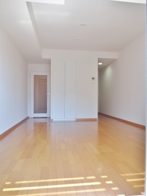 エルフレア三鷹0404号室 広々空間でゆったりとした時間を