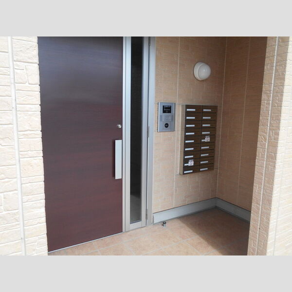 イルソーレ吉川美南　ジャッロ202号室 エントランス