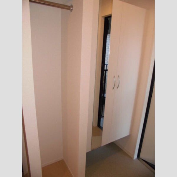 シャンティーユ曙台　Ⅲ 玄関