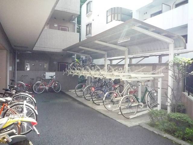 ガラ・シティ高井戸3階 駐車場
