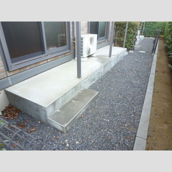 ジャーマンアイリス　Ⅱ102号室 バルコニー