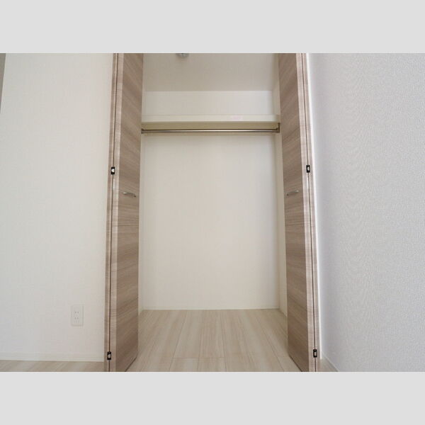 ロゼ　清新102号室 クローゼット