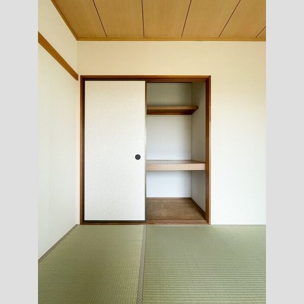 ソシア・エム101号室 押入