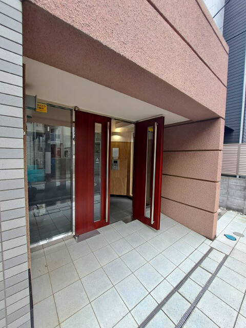 ビボ・クラベール エントランス