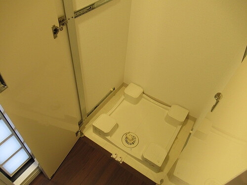 サンクタス文京大塚 アヴァンテラス2階 洗濯機置き場（扉付き）