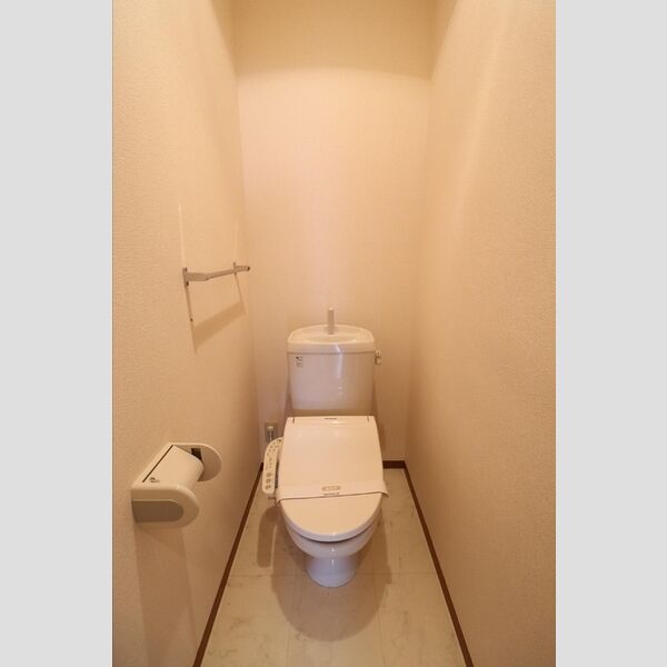 フレシール　B102号室 温水洗浄暖房便座