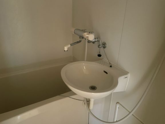 レオパレスバンビーノ花輪105号室 内観