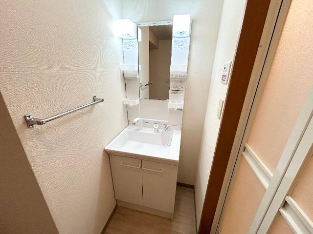 ガーデンヒルズNAKAYAMA弐番館 洗髪洗面化粧台