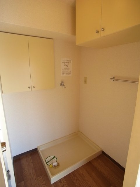 パレ・ドール高砂Ⅰ 室内洗濯機置場