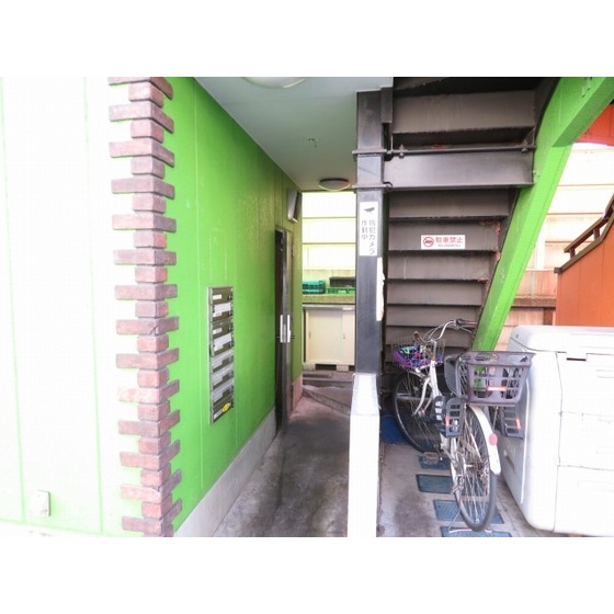 メゾン鶴ヶ島駅前 エントランス