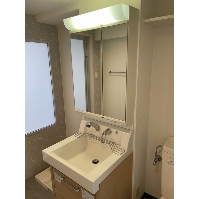 ポム・ドゥ・パン102号室 内観