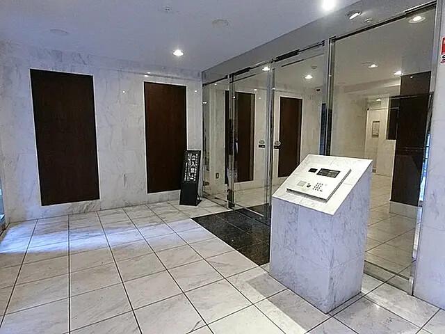 菱和パレス虎ノ門8階 エントランス