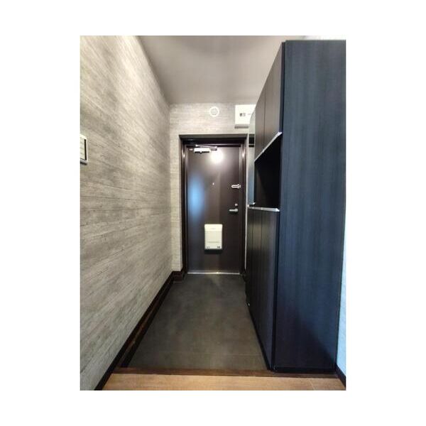 メゾン本行徳 玄関