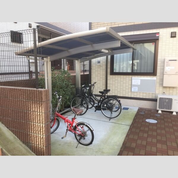 サヌール/レギャン/ヌサドゥア/　サヌール 屋根付駐輪場