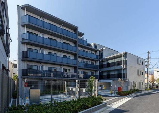 ガーラ・ステーション横浜大口 外観