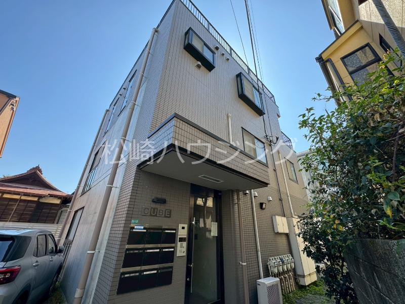 CUBEの外観画像