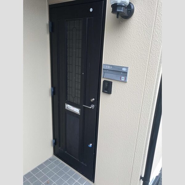 桜ハイツ101号室 玄関ドア