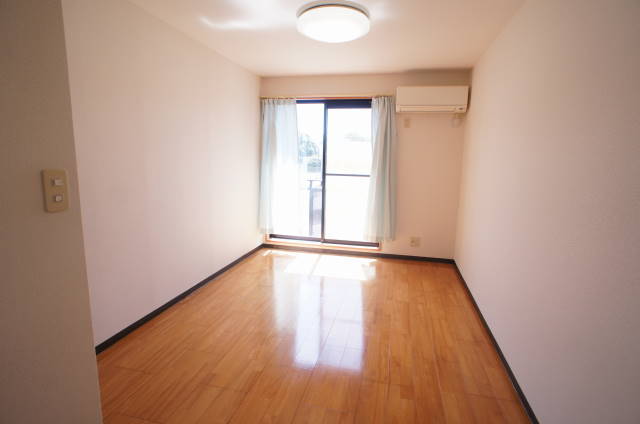 ベルドミールマスダＢ棟0201号室 ２階角部屋の洋室です
