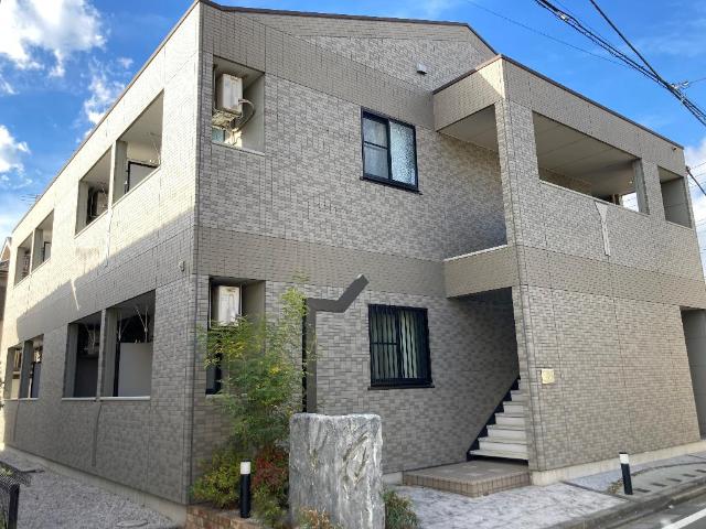 ラ・リヴィエール 外観写真（昼）