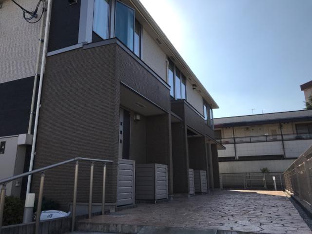 メゾン　グレシア 外観写真（昼）