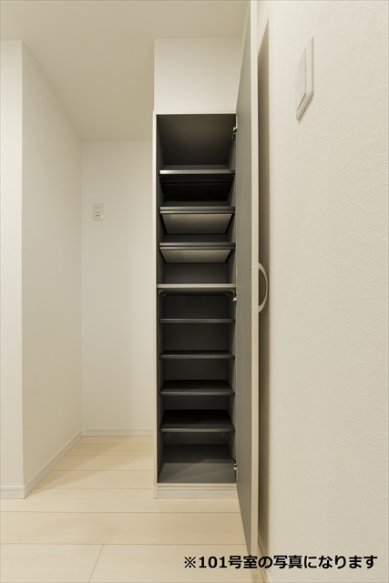 セルバ2階 シューズボックス