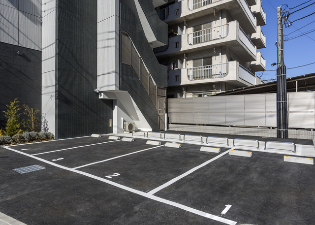 ガーラ・グランディ新丸子11階 駐車場に車を止められます