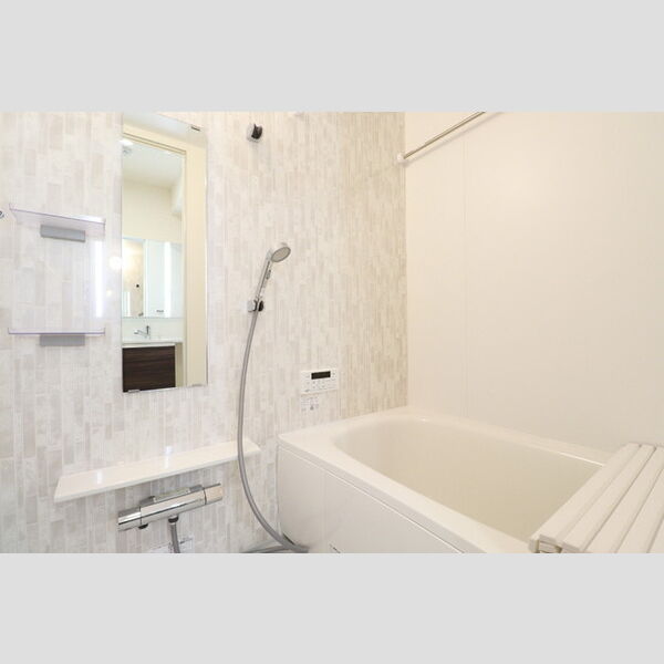 シェーンブルーメ横浜106号室 お風呂