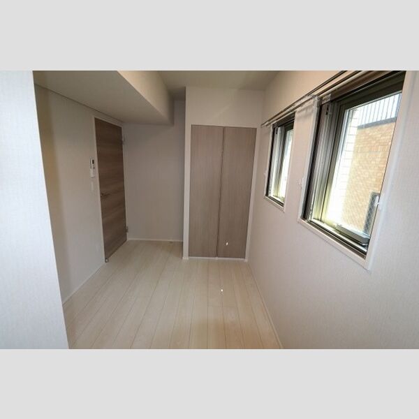 サンジョイアゼロ303号室 洋室5.3帖