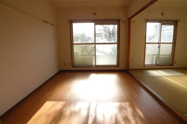 フローラルマンション リビング