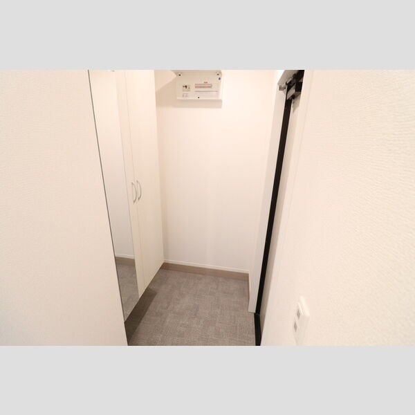ARTEMIS106号室 玄関