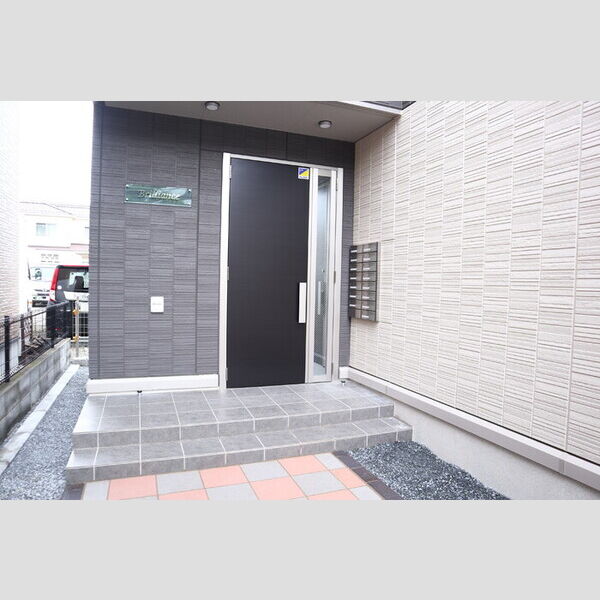 Brilliance303号室 エントランス