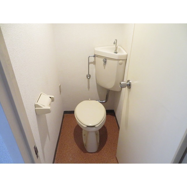 三番館竹下0302号室 トイレ