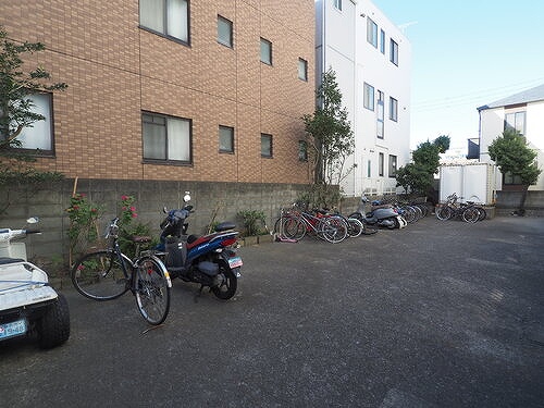 江ノ島シーサイドマンション3階 敷地内駐輪場