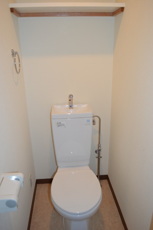 リクレイシア八丁畷5階 トイレ