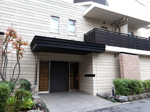 オープンレジデンシア文京本郷 エントランス外観　※2025年12月撮影時