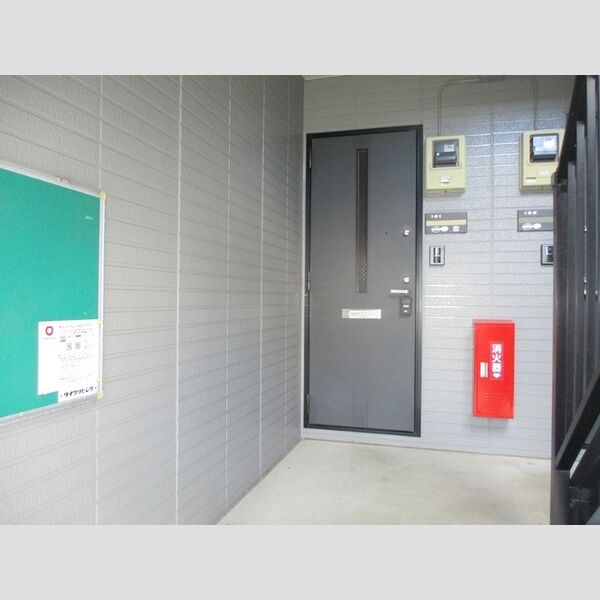 ラ・インテラ・パス　C 玄関