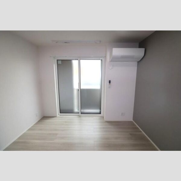 グラナーデ江戸川B102号室 洋室5.4帖