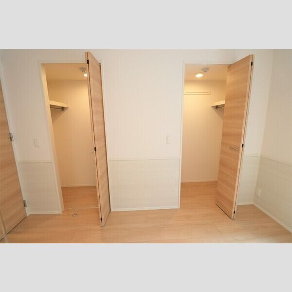 Tスクエア越ヶ谷105号室 収納