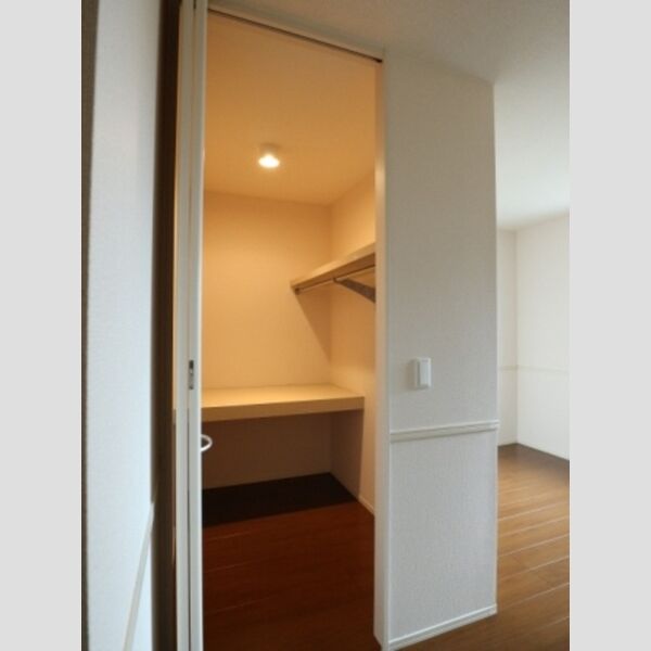 プロシード青葉台　C 洋室7帖　ウォークインクローゼット