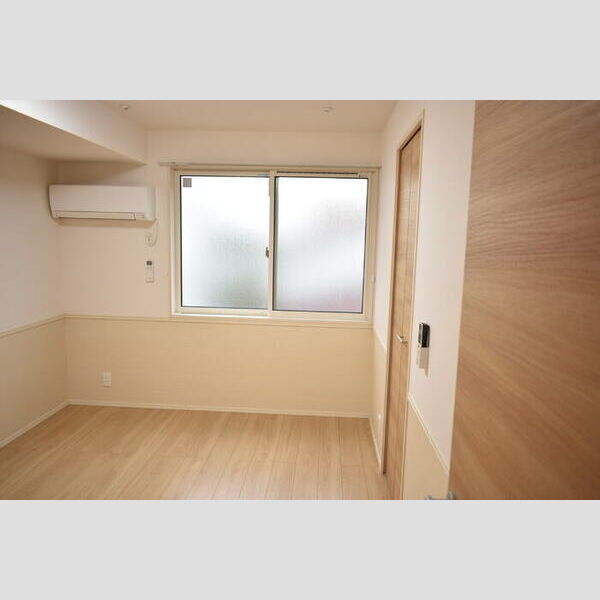 コンフォール203号室 洋室6.12帖