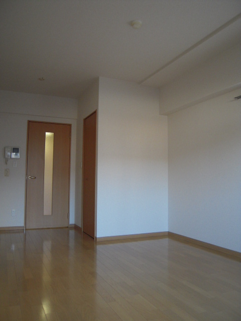 グランディスタ菊名0602号室 リビング