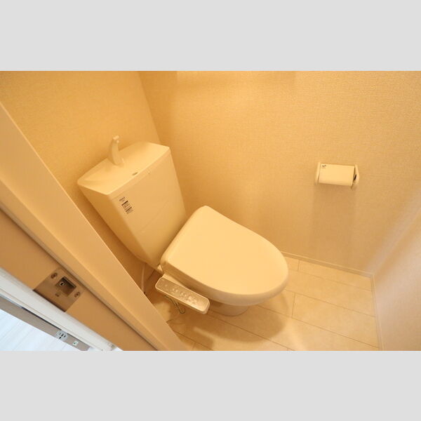 セレブレイト本城 温水洗浄暖房便座