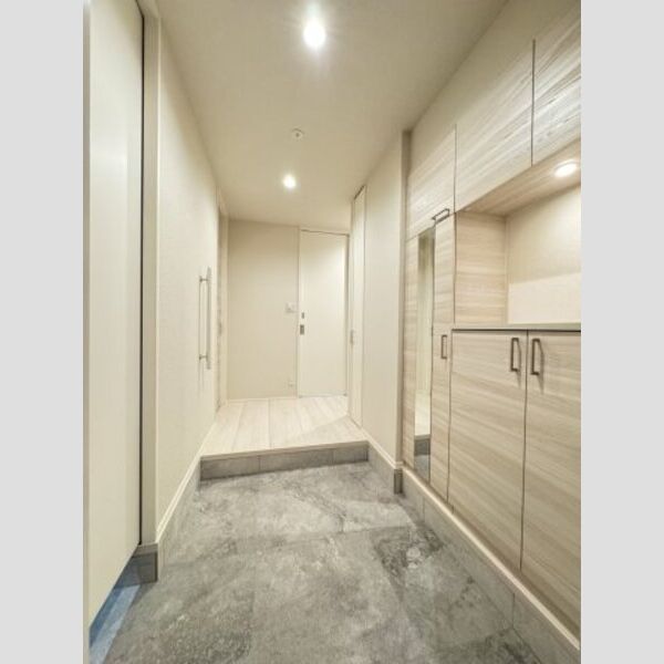 グリナージュ　リリア 広い玄関には大容量のシューズBOX♪