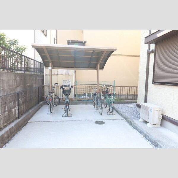 ボヌールメゾン 駐輪場