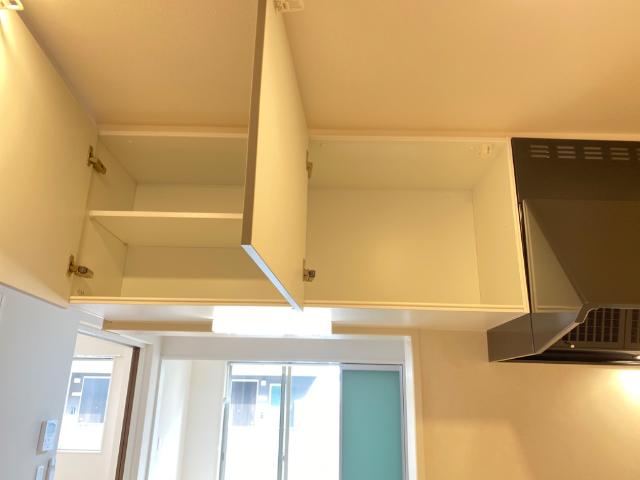 マロン・ド・サンⅡ キッチン上収納