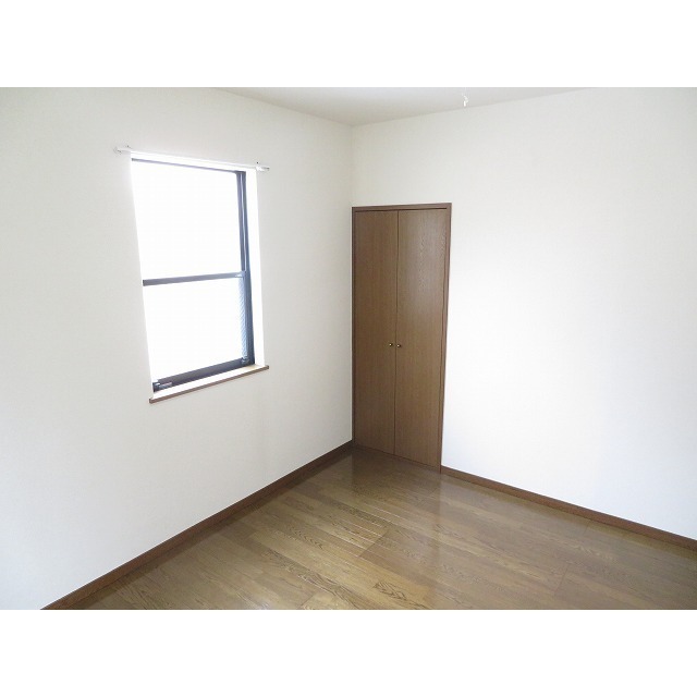 エステートピア・ｕ１号棟 洋室1